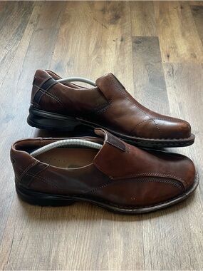 Clarks Brown Leather Slip-On Men's Comfort Cushioned Casual Shoes